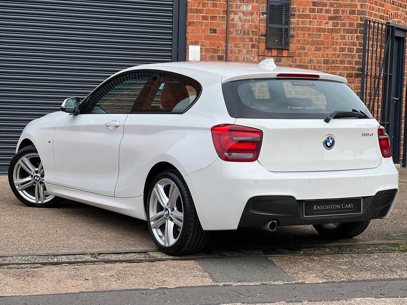 BMW 1 SERIES