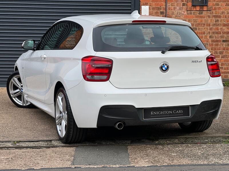 BMW 1 SERIES