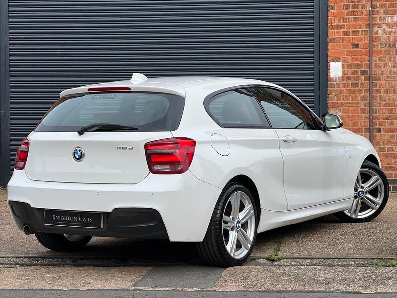 BMW 1 SERIES