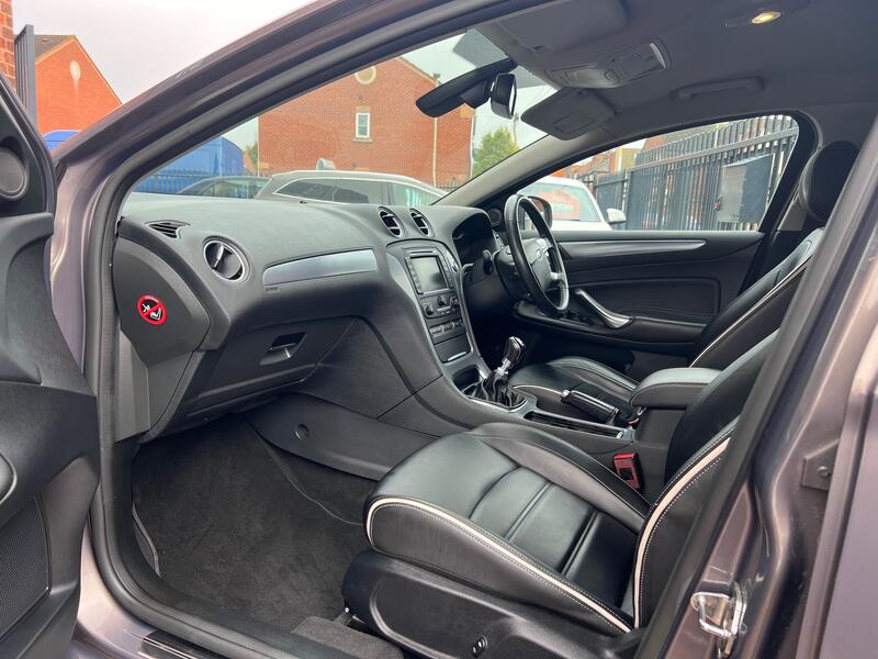 FORD MONDEO