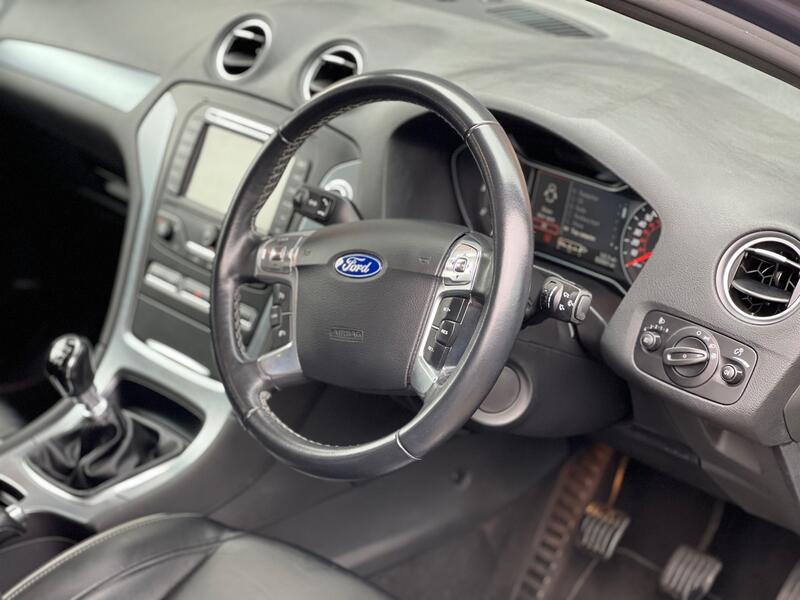 FORD MONDEO