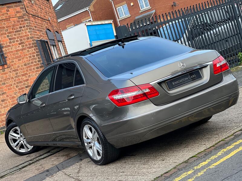 View MERCEDES-BENZ E CLASS 2.1 E250 CDI BlueEfficiency Avantgarde 