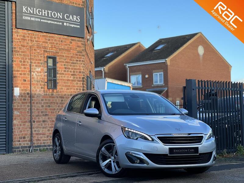 View PEUGEOT 308 1.2 PureTech Allure 