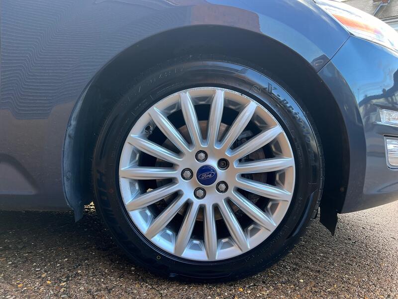FORD MONDEO