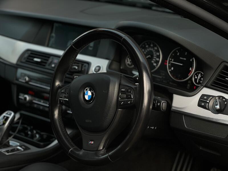 BMW 5 SERIES