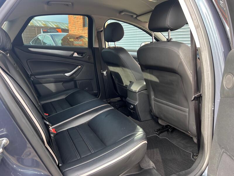 FORD MONDEO