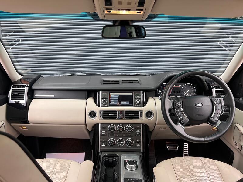 View LAND ROVER RANGE ROVER 4.4 TD V8 Westminster 