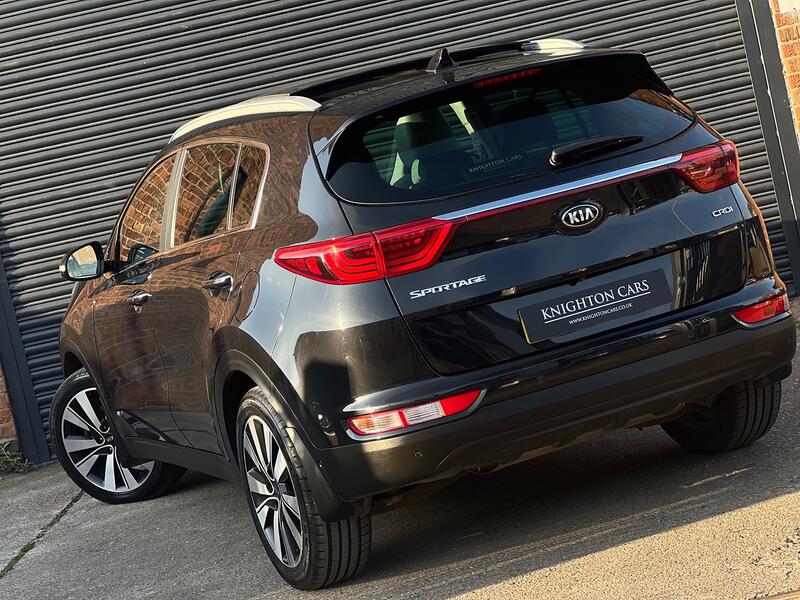 View KIA SPORTAGE 2.0 CRDi First Edition