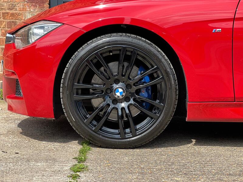 BMW 3 SERIES