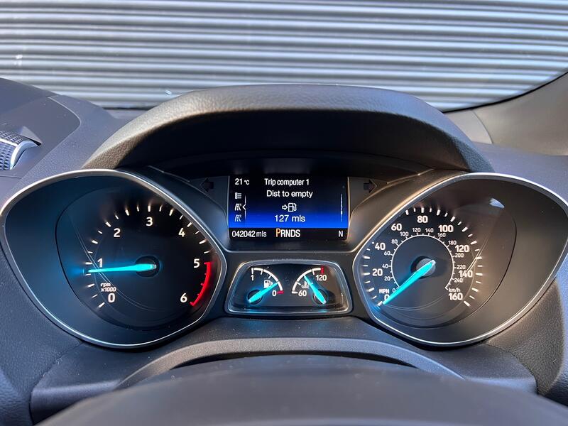 FORD KUGA