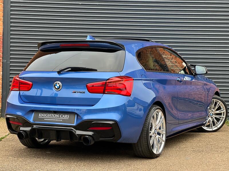 BMW 1 SERIES