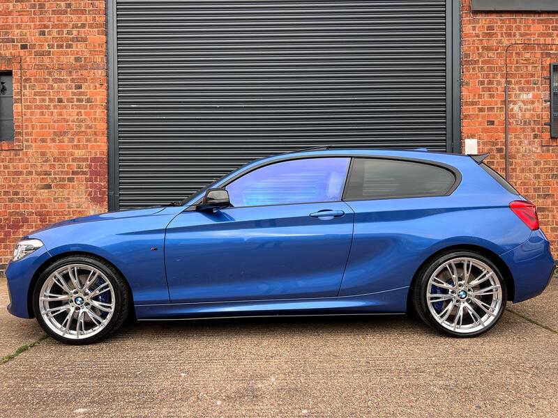 BMW 1 SERIES