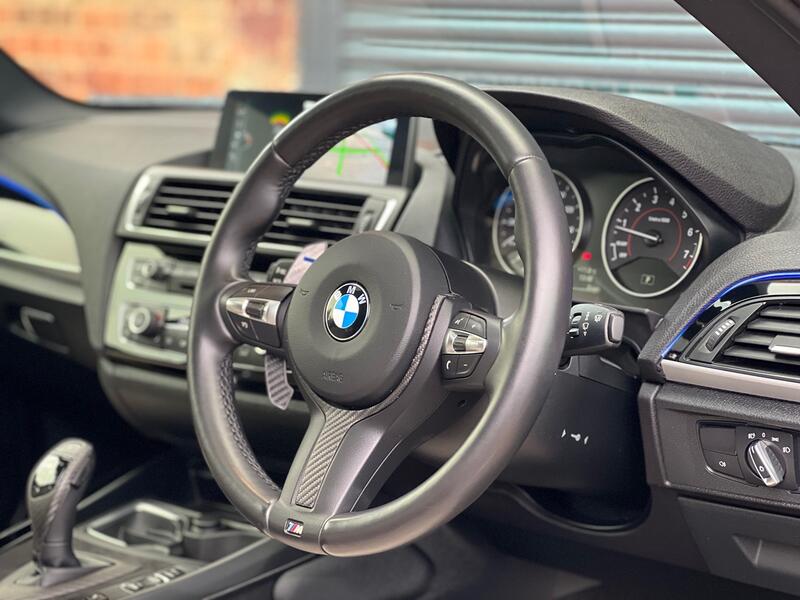 BMW 1 SERIES