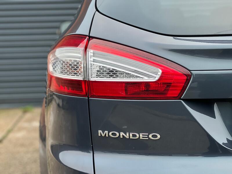FORD MONDEO