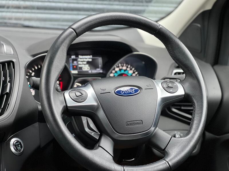 FORD KUGA