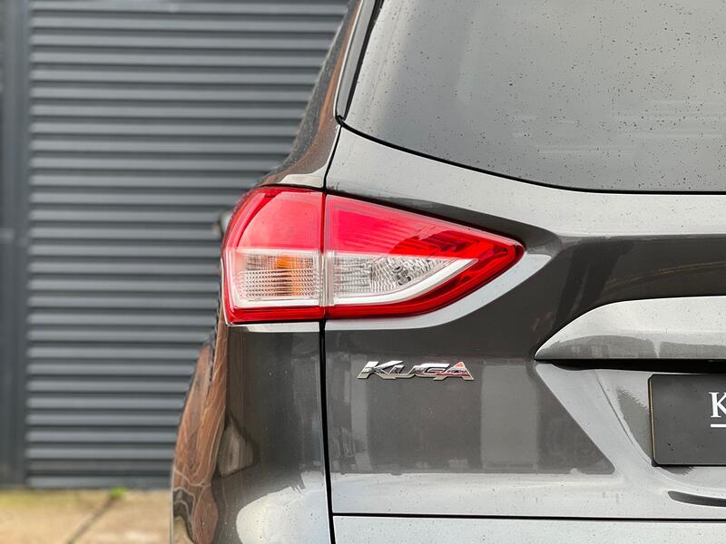 FORD KUGA