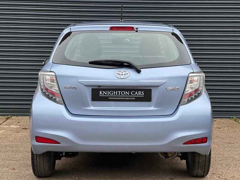 TOYOTA YARIS