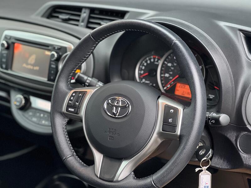 TOYOTA YARIS