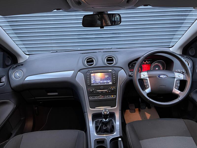 FORD MONDEO