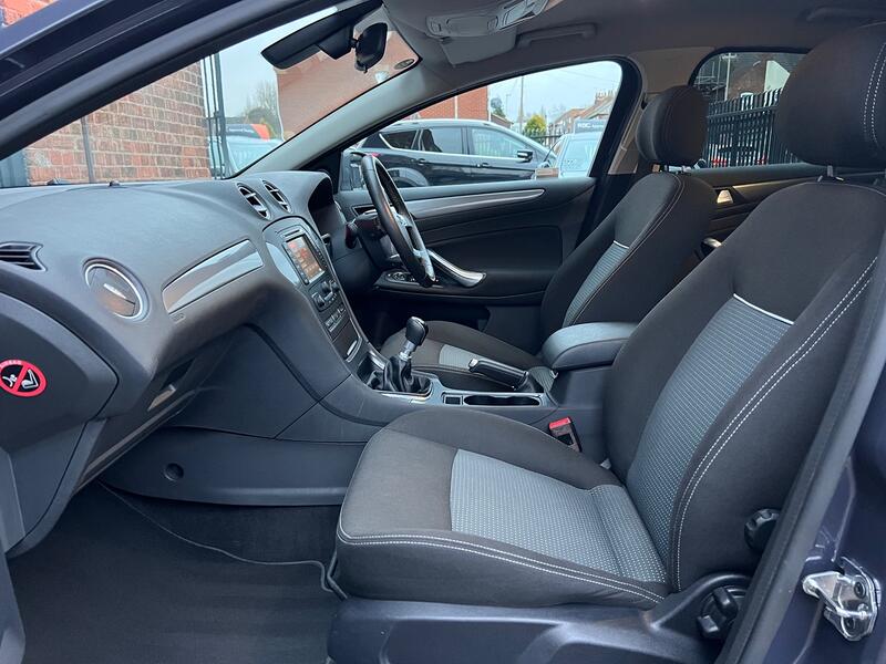 FORD MONDEO