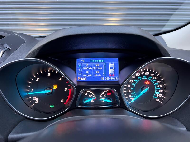 FORD KUGA