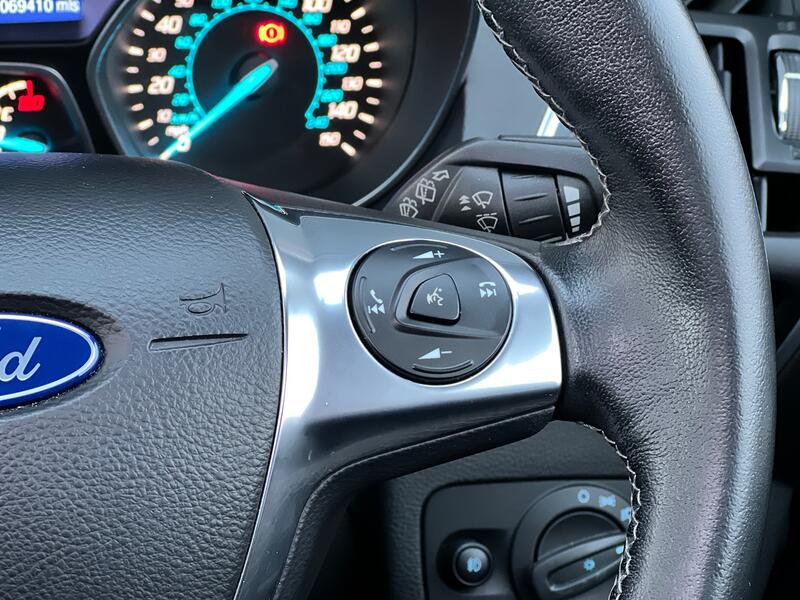FORD KUGA