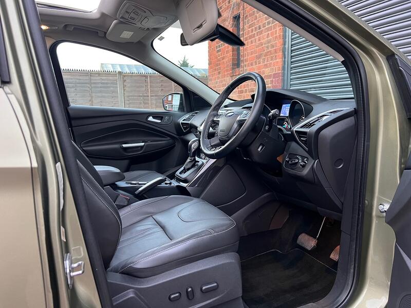 FORD KUGA