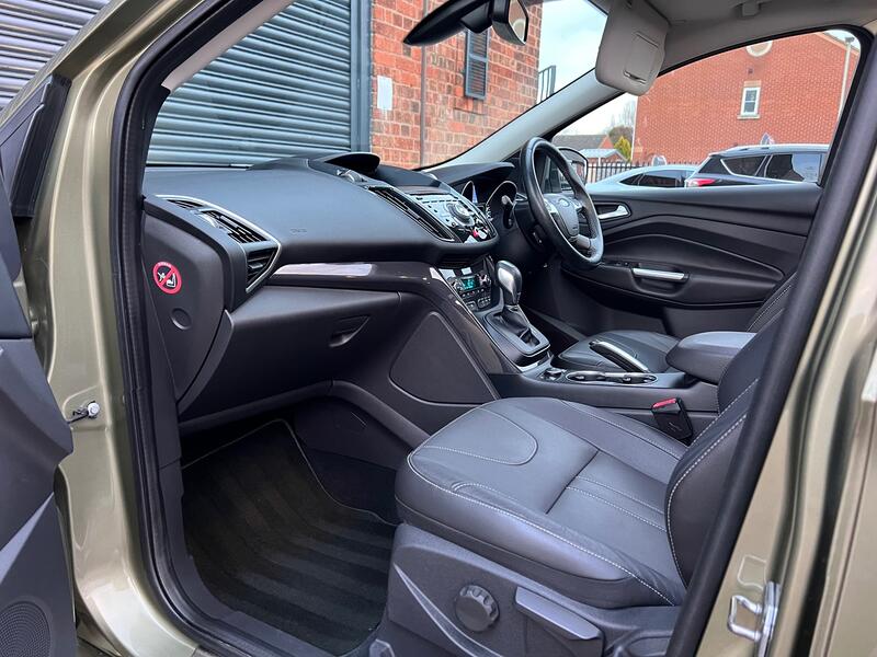 FORD KUGA
