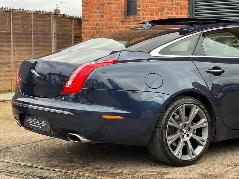 JAGUAR XJ