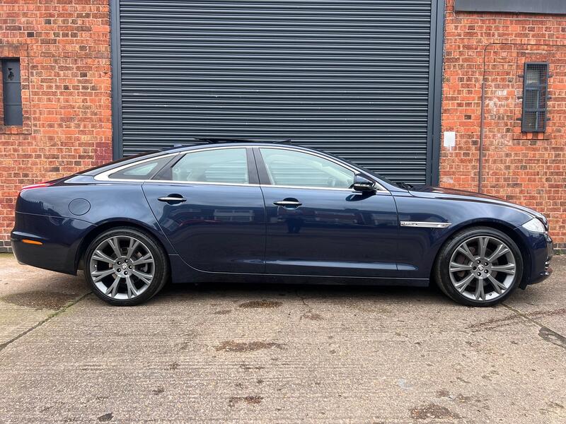 JAGUAR XJ