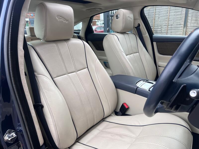 JAGUAR XJ
