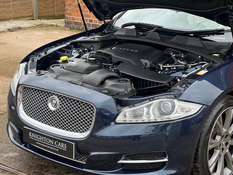 JAGUAR XJ