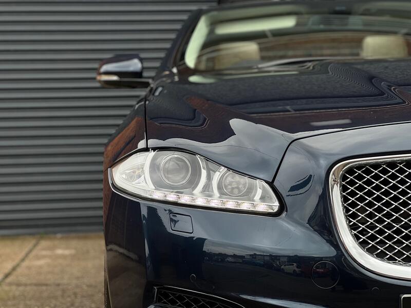 JAGUAR XJ