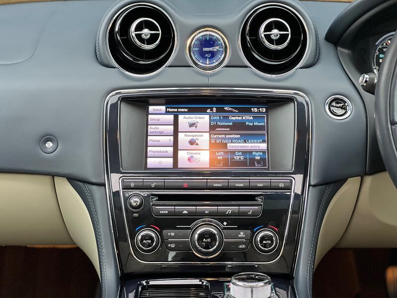 JAGUAR XJ