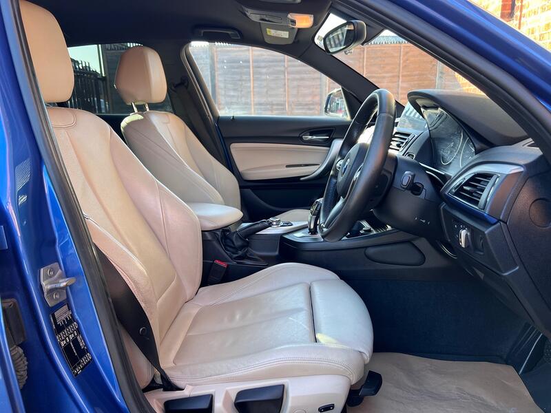BMW 1 SERIES