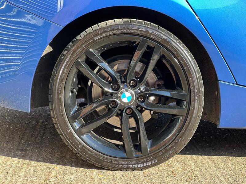 BMW 1 SERIES