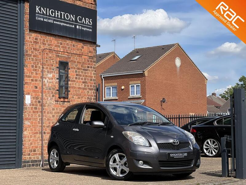 View TOYOTA YARIS 1.3 Dual VVT-i TR