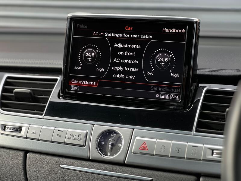 AUDI A8