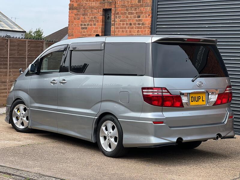 View TOYOTA ALPHARD -