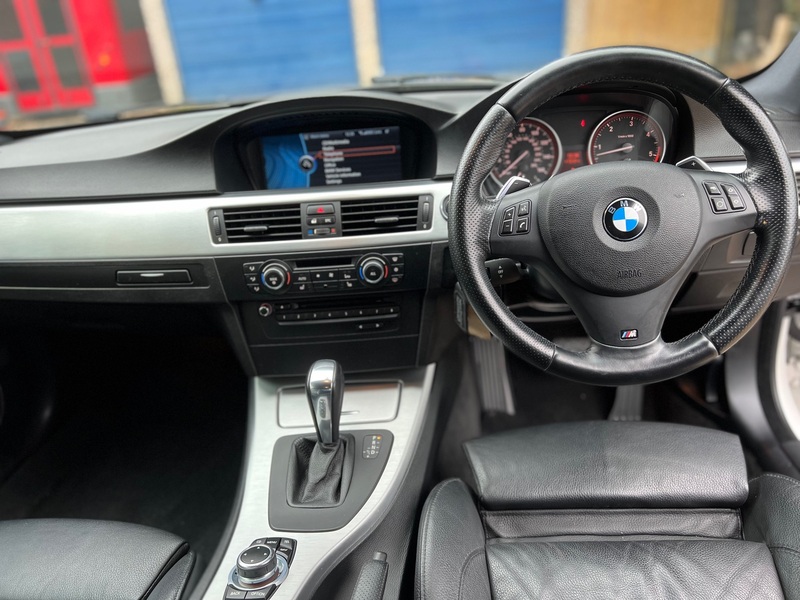 View BMW 3 SERIES 325D M SPORT