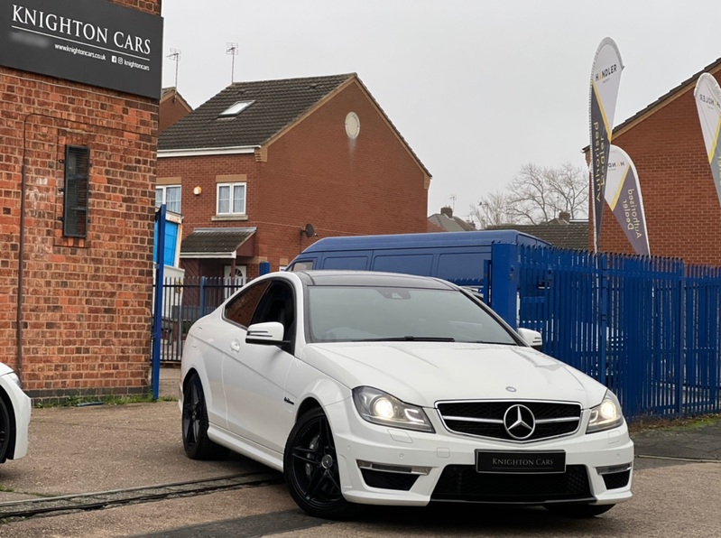 View MERCEDES-BENZ C CLASS C63 AMG