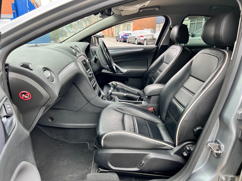FORD MONDEO