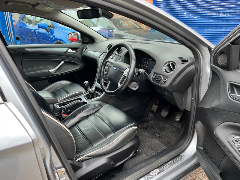FORD MONDEO