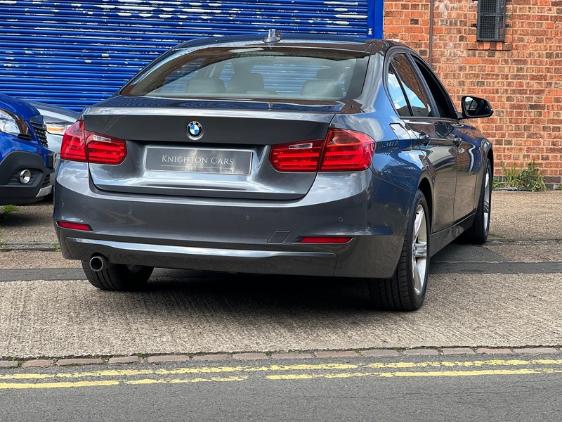 BMW 3 SERIES