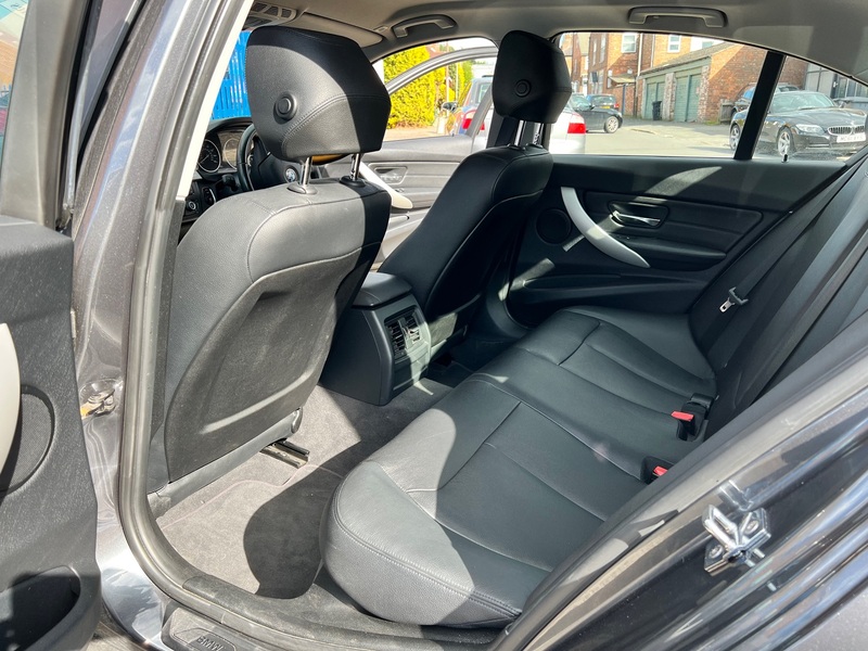 BMW 3 SERIES
