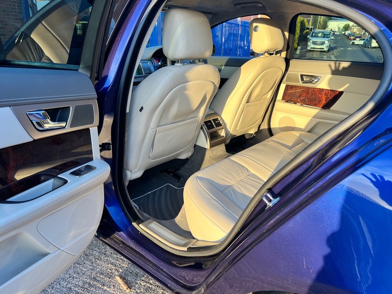 JAGUAR XF