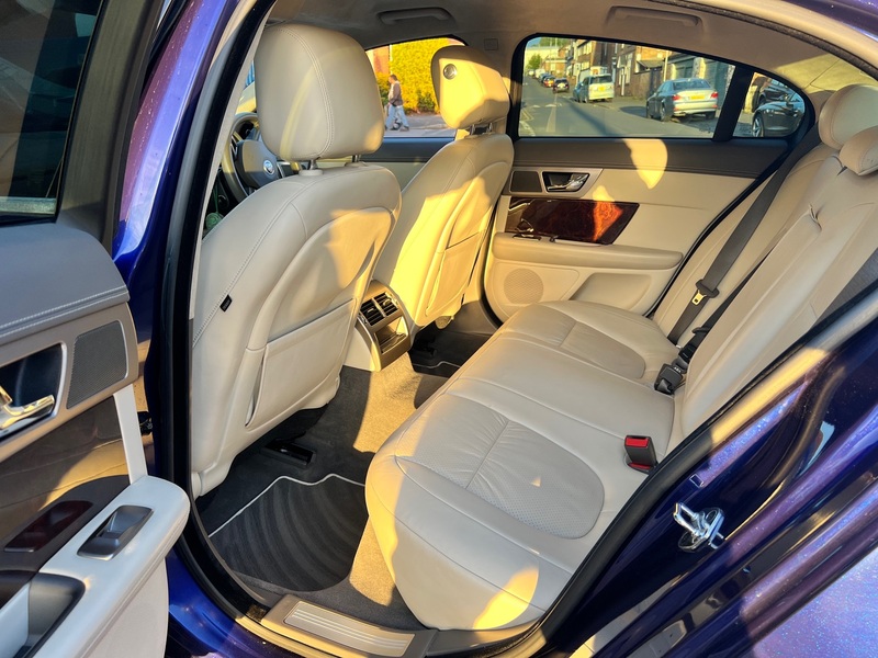 JAGUAR XF