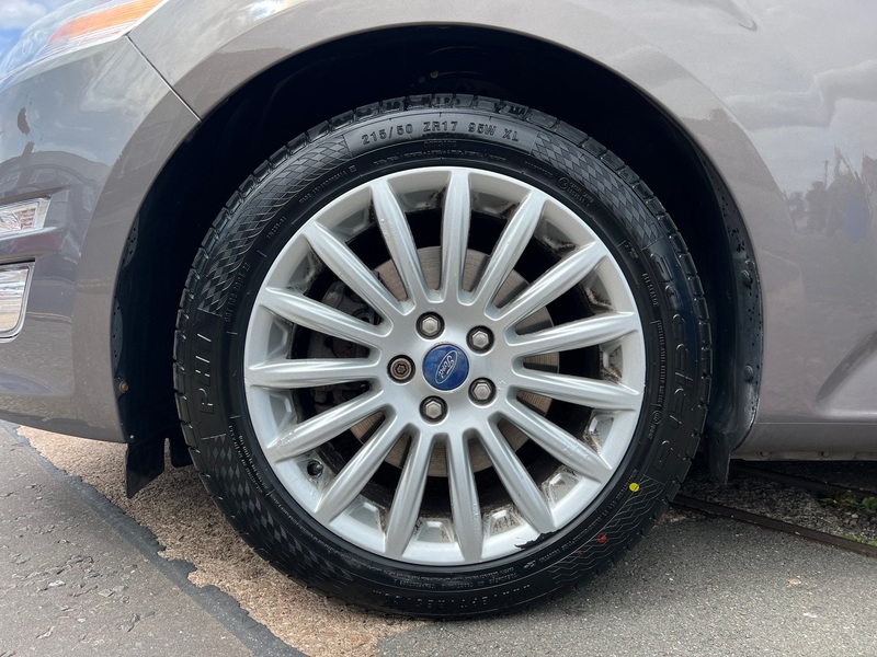 FORD MONDEO