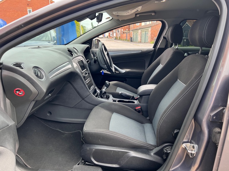FORD MONDEO
