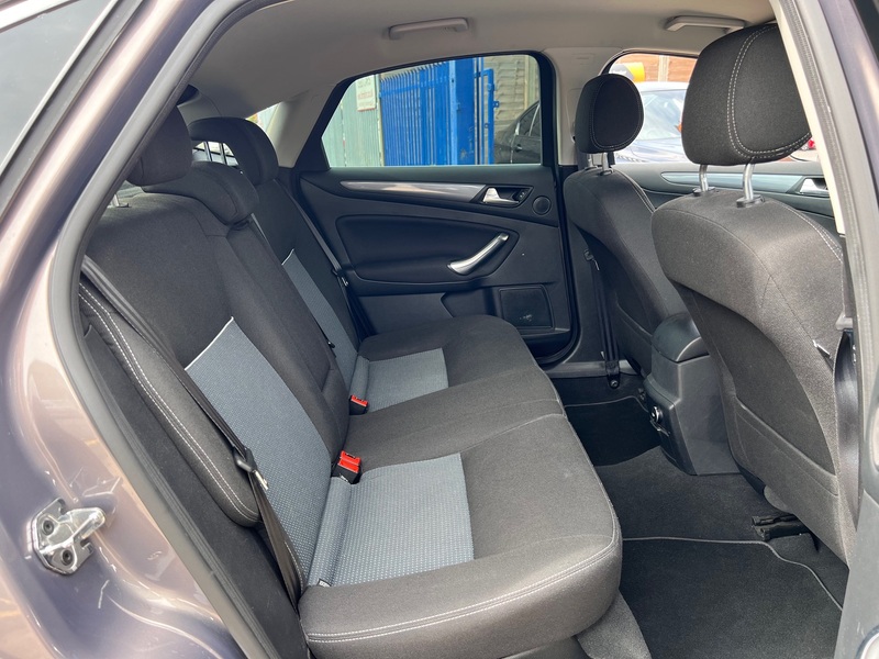 FORD MONDEO